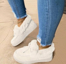 Load image into Gallery viewer, 2023 Women Winter Boots Warm Plush Velvet Ankle Snow Boots Lace Up